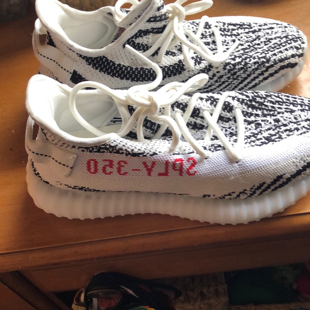 YEEZY ZEBRA 350 BOOST MEN’s sz 6.5